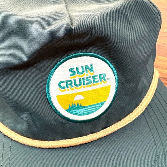 Sun Cruiser Green Cap with Circle Logo - Picture 2 of 3
